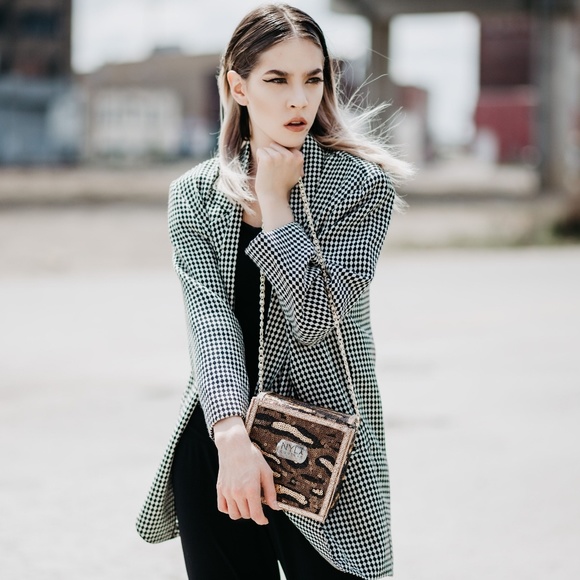 Sequin leopard Cube Purse - Picture 1 of 2